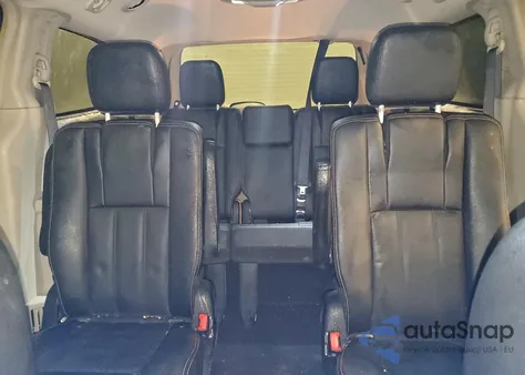 2016 Chrysler Town & Country Touring z USA, uszkodzony, nr VIN 2C4RC1BG9GR173045